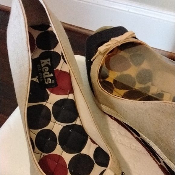Keds Black and Cream Wedge Shoes - Picture 2 of 6